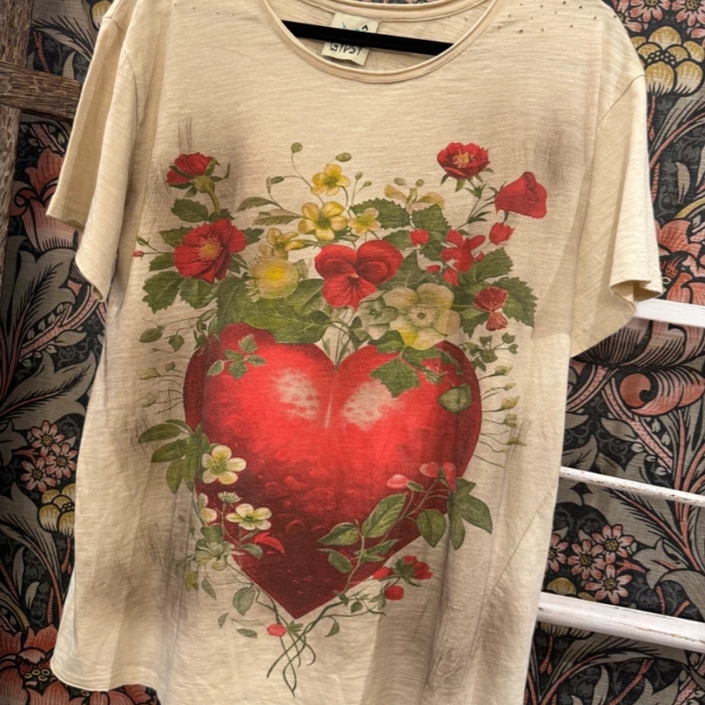 💎BRAND NEW Jaded Gypsy Full Heart Moon Dance Tee
